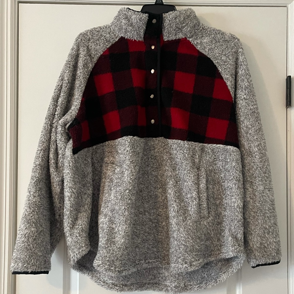 Maurices Fleece Pullover/ Buffalo Plaid/ NWOT